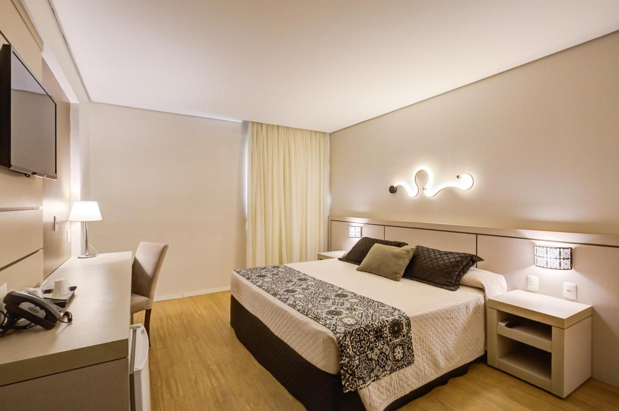 Viale Tower Hotel Фос ду Игуасу Екстериор снимка